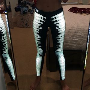 Nike reflective running leggings